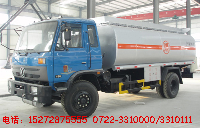 東風(fēng)153運(yùn)油車(chē)