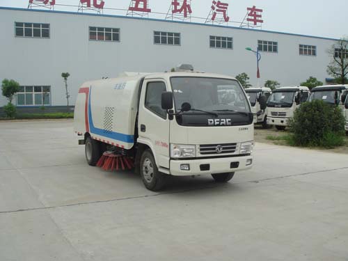 東風多利卡掃路車